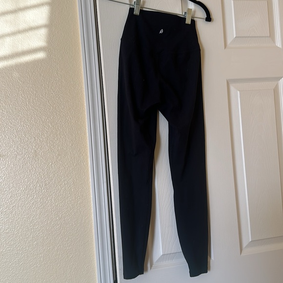 Ptula all black Mayra leggings - Picture 2 of 4